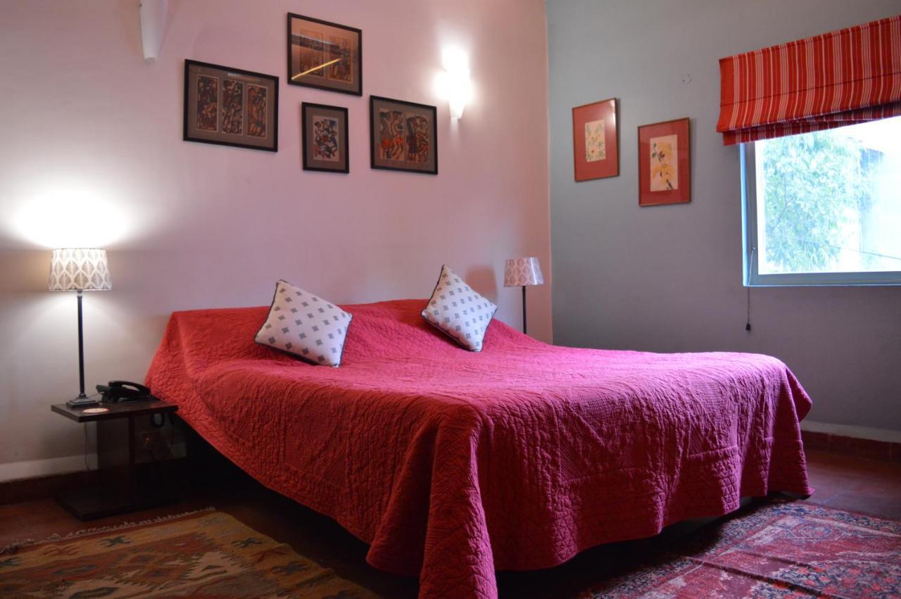 G 49 Bed & Breakfast Nueva Delhi Exterior foto